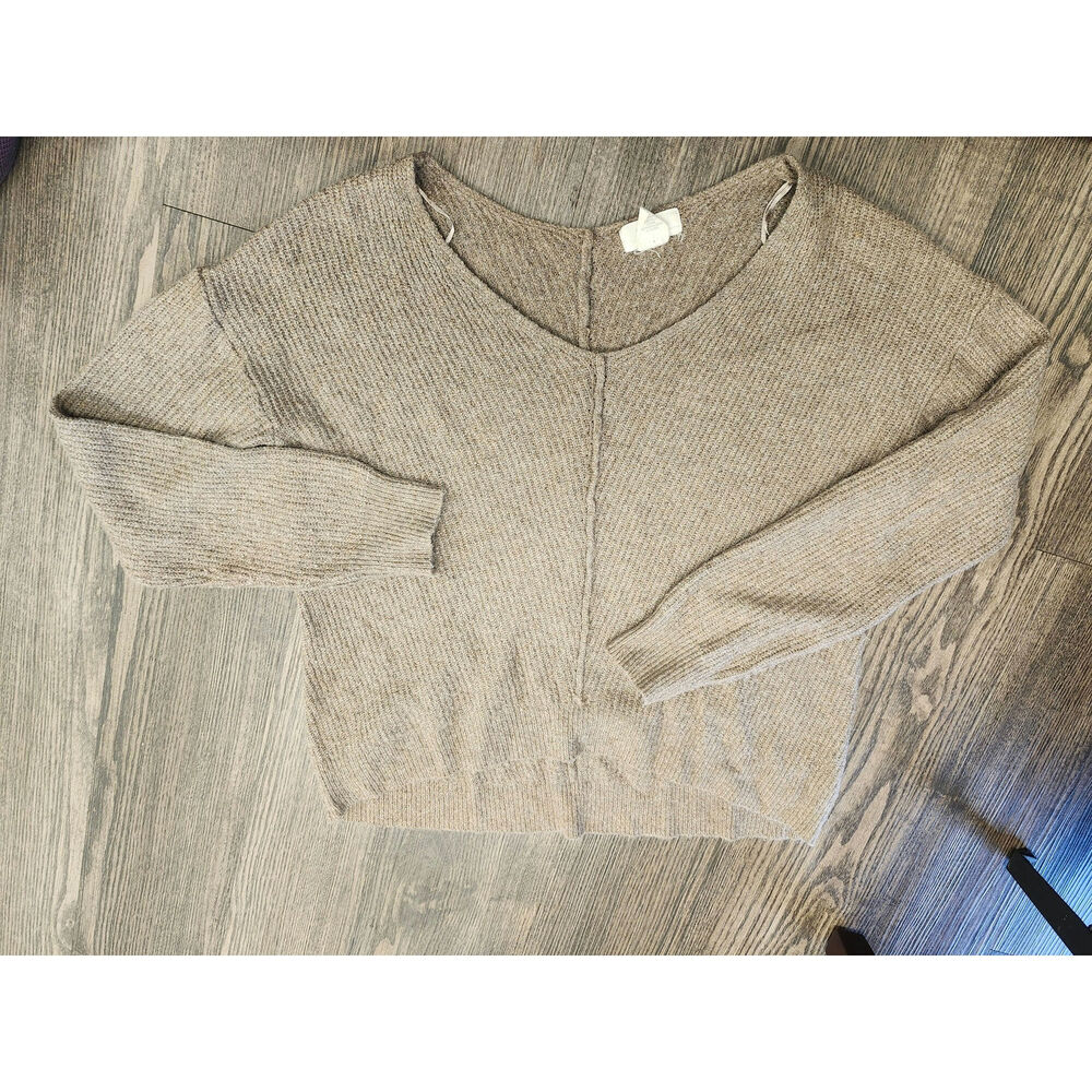 Kaisley V-Neck Sweater Cozy Knit Pullover Hi Lo Slouchy Lt Brown Taupe Sz M